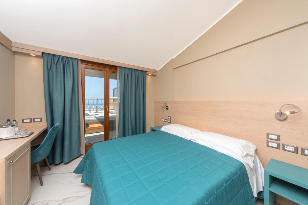 Hotel Porto Roca Monterosso al Mare Luaran gambar